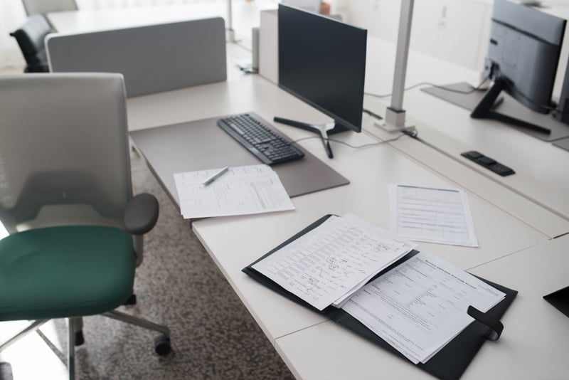 AG vs GmbH in Switzerland: Minimum capital and paying it in.