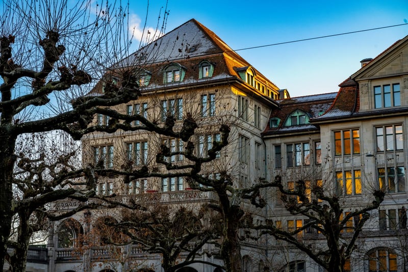 Branch vs subsidiary in Switzerland: The Swiss-resident representative requirement.