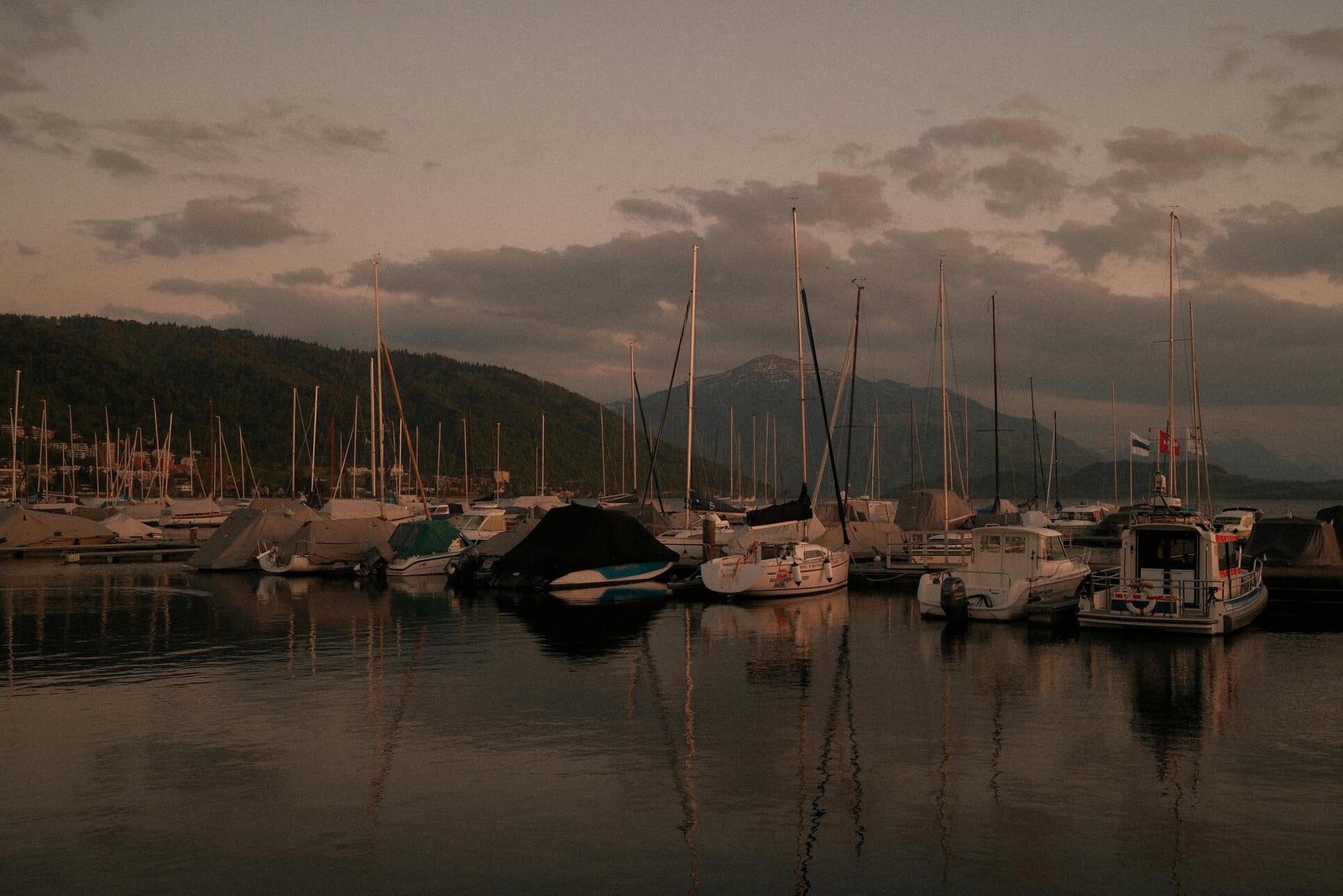 Swiss alpine landscape over Lake Lucerne — the geographic and fiscal context for forming a Swiss company.