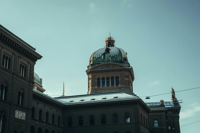 Bern federal building in winter — SECO permit applications