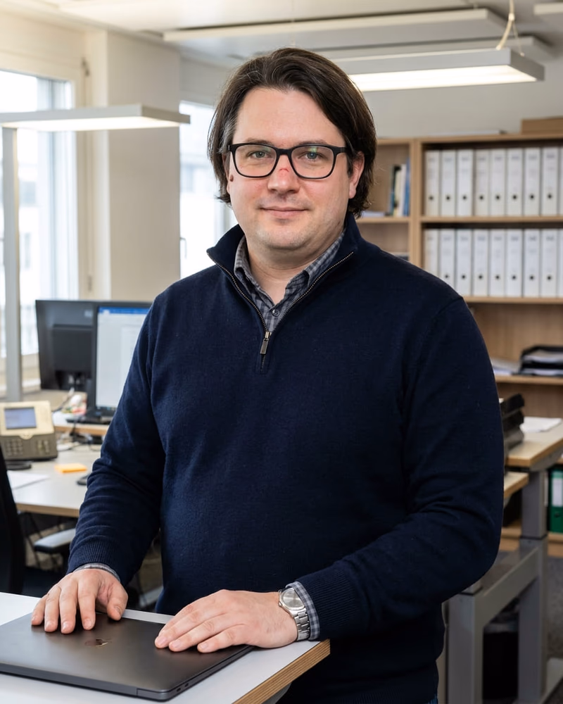 Portrait of Stefan Locher, Accounting and Swiss VAT at business-in-switzerland.com